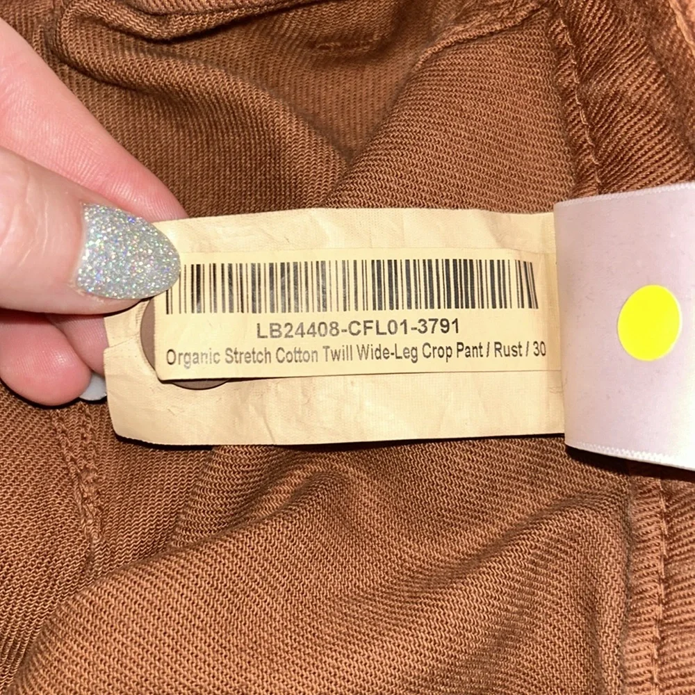 Quince Organic Stretch Cotton Twill Straight Leg
Cropped Pants - Picture 7 of 10